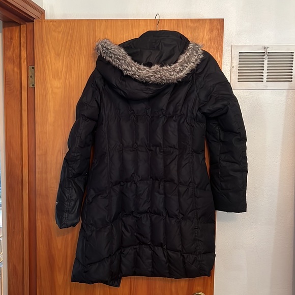Eddie Bauer black down puffer coat! - Picture 4 of 11